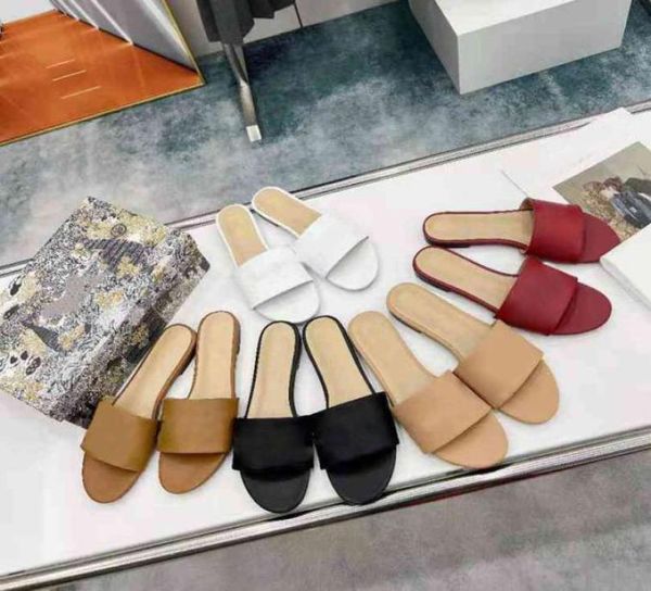 2022 designer luxury women sandal brand women slippers fashion slipper soft slide leather classic slides summer sandals triangle m2611314, Black
2022 designer luxury women sandal brand women slippers fashion slipper soft slide leather classic slides summer sandals triangle m2611314, Black