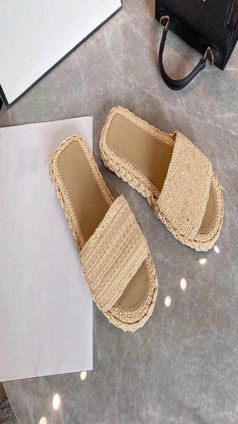 2021 new paris scuffs womens slipper summer sandals beach slide ladies flip flops loafers embroidered floral with box8520500, Black
2021 new paris scuffs womens slipper summer sandals beach slide ladies flip flops loafers embroidered floral with box8520500, Black