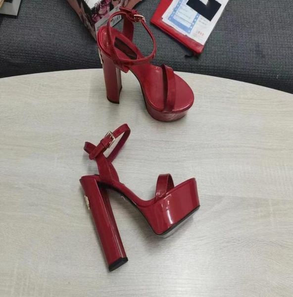 european catwalk women039s sandals fashion shoes letter button decoration ultra high heels waterproof rhinestones with leather 1063816, Black
european catwalk women039s sandals fashion shoes letter button decoration ultra high heels waterproof rhinestones with leather 1063816, Black