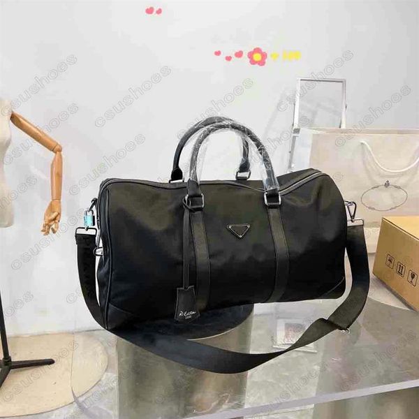 re-edition travel bag canvas handbag women handle large capacity shoulder nylon bag designer mens luggage bags baggage triangle lo235c
re-edition travel bag canvas handbag women handle large capacity shoulder nylon bag designer mens luggage bags baggage triangle lo235c