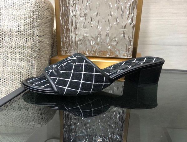 ladies plaid chunky heel slippers designer luxury women outdoor shoes black white pink green suede slipper beach casual2908057
ladies plaid chunky heel slippers designer luxury women outdoor shoes black white pink green suede slipper beach casual2908057