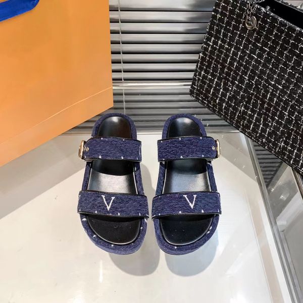designer slipper luxury slides brand sandals woman slide men slippers flat bottom flip flop design sneakers leather sandal by 1978 w264 05, Black
designer slipper luxury slides brand sandals woman slide men slippers flat bottom flip flop design sneakers leather sandal by 1978 w264 05, Black