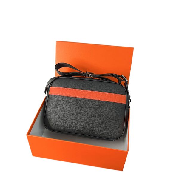 designers classic man calfskin crossbody bags france brand 5a quality genuine leather men shoulder bag fashion original hardware luxury desi
designers classic man calfskin crossbody bags france brand 5a quality genuine leather men shoulder bag fashion original hardware luxury desi