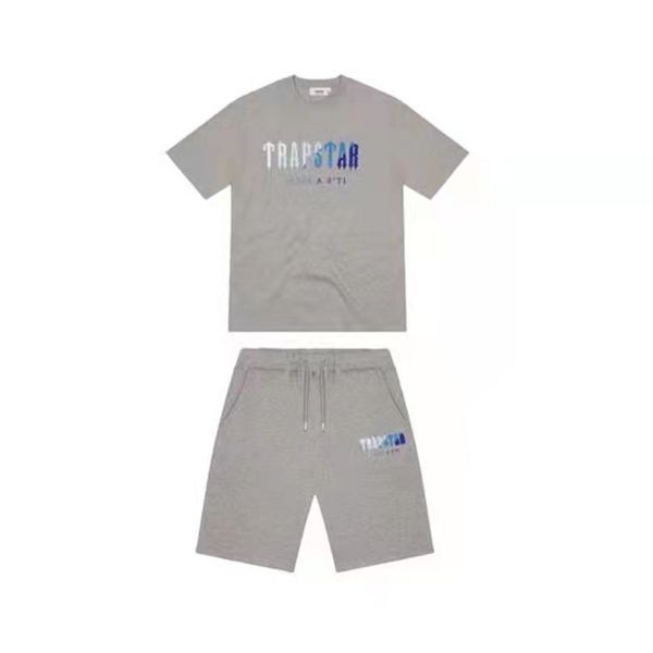 new trapstar london t shirt 22ss men and women embroidered chenille decoded chord suit - revolution luxury trapstars tee trapstar. 12 8 s4ma, White;black
new trapstar london t shirt 22ss men and women embroidered chenille decoded chord suit - revolution luxury trapstars tee trapstar. 12 8 s4ma, White;black