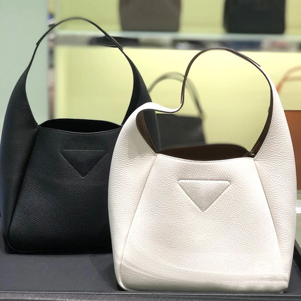 designer basket cowhide triangle the tote bag prad crossbody handbag shoulder bag metal fittings magnetic snap closure hand bag womens mens
designer basket cowhide triangle the tote bag prad crossbody handbag shoulder bag metal fittings magnetic snap closure hand bag womens mens