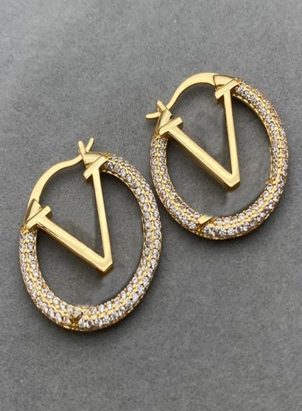 fashion womens big circle v earrings designers hoop earring for women luxurys earrings brands gold ear stud 2211313xs7910118, Golden 
fashion womens big circle v earrings designers hoop earring for women luxurys earrings brands gold ear stud 2211313xs7910118, Golden
