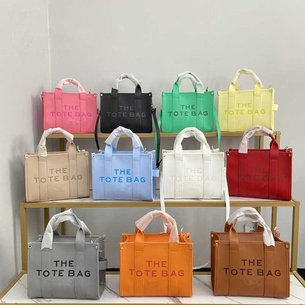 tote bag 2023 new colorful letter printing handbag large capacity shoulder bag crossbody womens bag, Red;black
tote bag 2023 new colorful letter printing handbag large capacity shoulder bag crossbody womens bag, Red;black