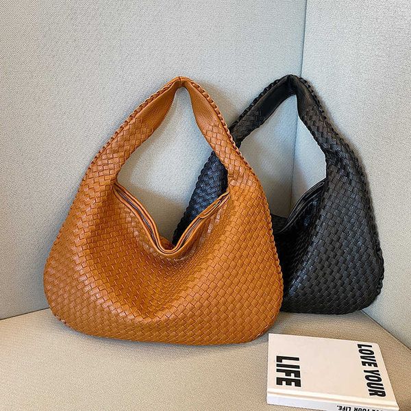 shoulder bags french premium woven for women s versatile one underarm small size handheld commuter 230420
shoulder bags french premium woven for women s versatile one underarm small size handheld commuter 230420