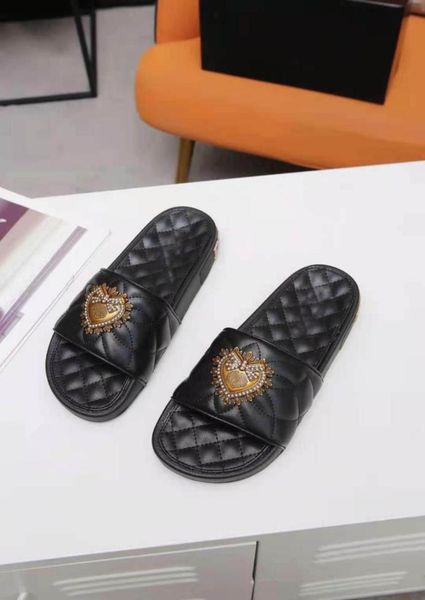classic ladies flat heel slippers designer rubber platform sandals indoor nonslip flip flops large size 3541455387652, Black
classic ladies flat heel slippers designer rubber platform sandals indoor nonslip flip flops large size 3541455387652, Black