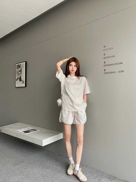 23ss womens designer clothing women short sets round neck pure cotton color monogram logo print short sleeve elastic waist drawstring shorts, White
23ss womens designer clothing women short sets round neck pure cotton color monogram logo print short sleeve elastic waist drawstring shorts, White