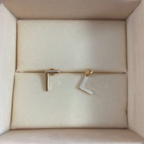 designer earrings vintage small stud earrings unique monogrammed 18k gold studs self identical valentines day wedding jewelry gifts, Golden;silver
designer earrings vintage small stud earrings unique monogrammed 18k gold studs self identical valentines day wedding jewelry gifts, Golden;silver