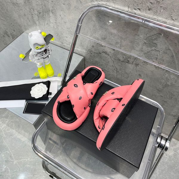 designer slipper luxury slides brand sandals woman slide men slippers flat bottom flip flop design sneakers leather sandal by 1978 w267 05, Black
designer slipper luxury slides brand sandals woman slide men slippers flat bottom flip flop design sneakers leather sandal by 1978 w267 05, Black