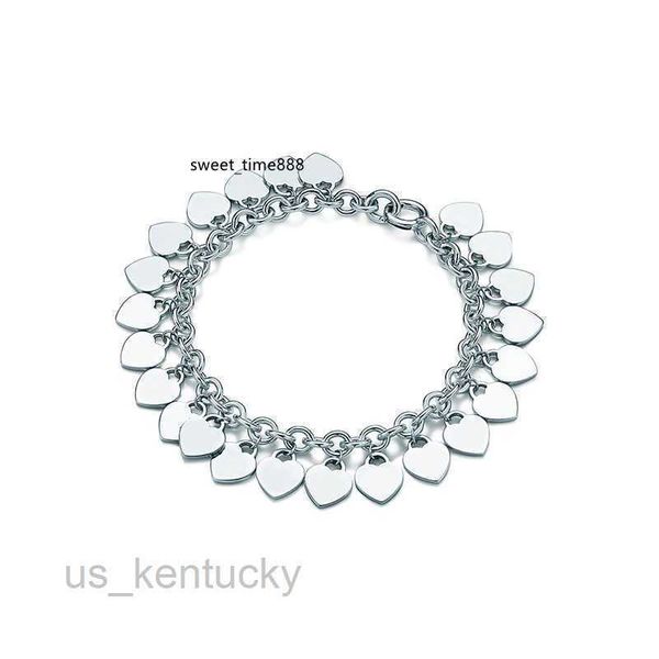 charm bracelets famous 925 sterling silver designer brands classic charm diy bracelet multi heart label handwear l221216, Golden;silver
charm bracelets famous 925 sterling silver designer brands classic charm diy bracelet multi heart label handwear l221216, Golden;silver