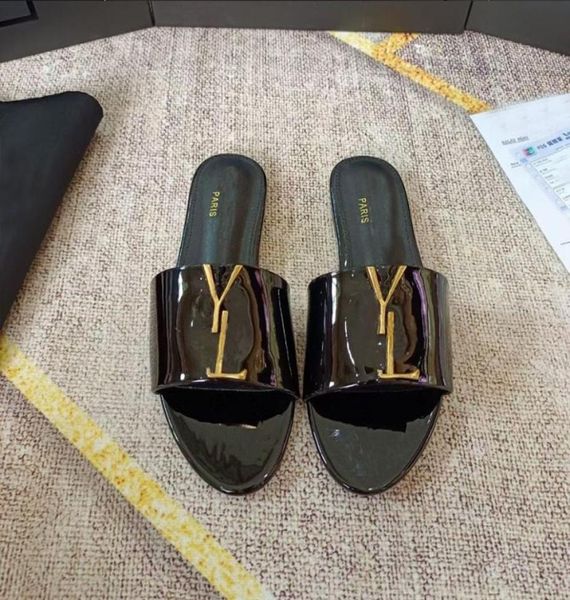 2022 fashion luxury designer slipper slide ladies summer sandals beach slide ladies flipflops loafers metal letters9312477, Black
2022 fashion luxury designer slipper slide ladies summer sandals beach slide ladies flipflops loafers metal letters9312477, Black