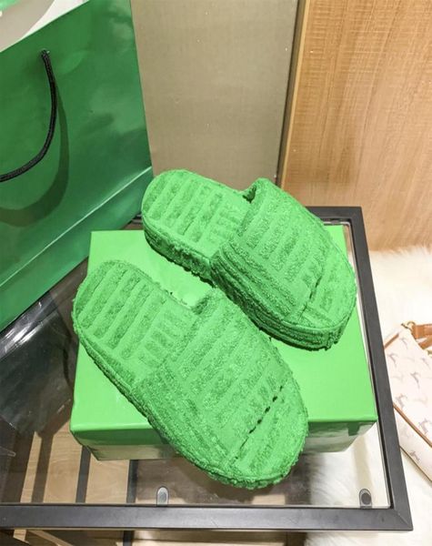 2022 ss towel slippers design wool shoes winter plush half indoor le warm fox fur sandals for women slides 854068, Black
2022 ss towel slippers design wool shoes winter plush half indoor le warm fox fur sandals for women slides 854068, Black