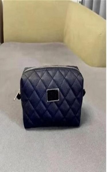 fashion makeup bag classic quilted black color cosmetic case vintage party clutch bag8396117
fashion makeup bag classic quilted black color cosmetic case vintage party clutch bag8396117