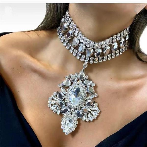 pendant necklaces exaggerated rhinestone oversized heart choker necklace drag queen luxury crystal water drop geometric collar nec293j, Silver
pendant necklaces exaggerated rhinestone oversized heart choker necklace drag queen luxury crystal water drop geometric collar nec293j, Silver