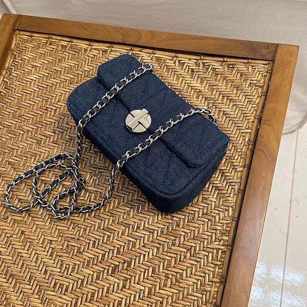 women inclined shoulder bags fashion casual womens bag small handbag totes high-capacity pu leather large volume wholesale girl mobile phone
women inclined shoulder bags fashion casual womens bag small handbag totes high-capacity pu leather large volume wholesale girl mobile phone