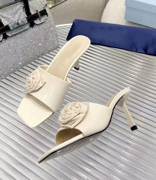 2023s/s ciabatte rose sandals shoes women enameled triangle logo square toe slide kitten-heel beach slippers comfort nice walking eu35-43, Black
2023s/s ciabatte rose sandals shoes women enameled triangle logo square toe slide kitten-heel beach slippers comfort nice walking eu35-43, Black