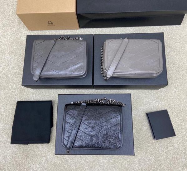 zipper designers short wallets mens for women leather business credit card holder men wallet womens with box 0035369538, Red;black
zipper designers short wallets mens for women leather business credit card holder men wallet womens with box 0035369538, Red;black