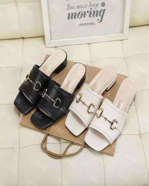 luxury designers slipper and sandal women flat leather beach slides shoes with one button summer 2021 soft soles sneak8864447, Black
luxury designers slipper and sandal women flat leather beach slides shoes with one button summer 2021 soft soles sneak8864447, Black