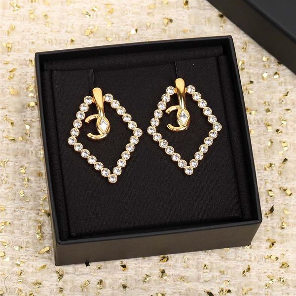 2023 luxury quality charm stud earring heart shape brooch with diamond large size have stamp box in 18k gold plated ps7529a251k, Golden
2023 luxury quality charm stud earring heart shape brooch with diamond large size have stamp box in 18k gold plated ps7529a251k, Golden