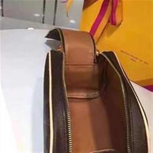 classical style high-end quality women travelling toilet bag lady wash bag large capacity cosmetic bags makeup toiletry bag po269h
classical style high-end quality women travelling toilet bag lady wash bag large capacity cosmetic bags makeup toiletry bag po269h