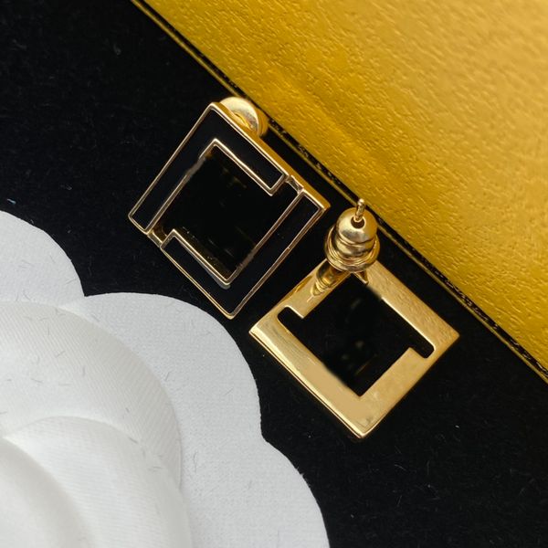 hip hop rock black stud earrings designer square 18k gold plated earrings trendy and fashionable fine jewelry choice for men and women rock, Golden;silver
hip hop rock black stud earrings designer square 18k gold plated earrings trendy and fashionable fine jewelry choice for men and women rock, Golden;silver