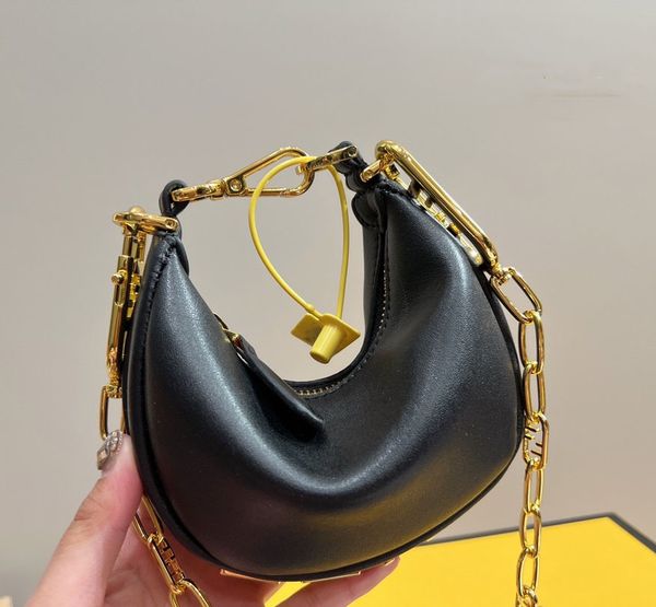 fashion women handbag luxury leather chain shoulder half moon bag bottom letters handbags vibe ava designer graphy mini ins tote mini bags n
fashion women handbag luxury leather chain shoulder half moon bag bottom letters handbags vibe ava designer graphy mini ins tote mini bags n