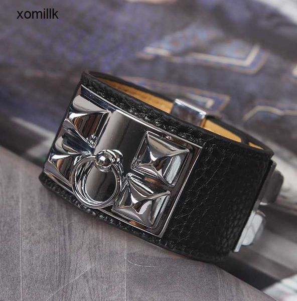 hermm classics bracelet korean jewelry h buckle black leather nail titanium steel wide punk rivet design japanese and women s trend
hermm classics bracelet korean jewelry h buckle black leather nail titanium steel wide punk rivet design japanese and women s trend