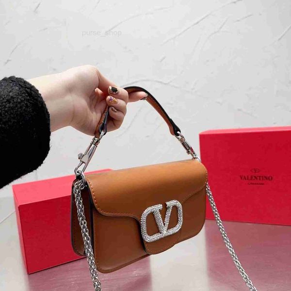 product designer evening bag classy valentinoes with tiktok big high appearance same new mrpj lady purse
product designer evening bag classy valentinoes with tiktok big high appearance same new mrpj lady purse