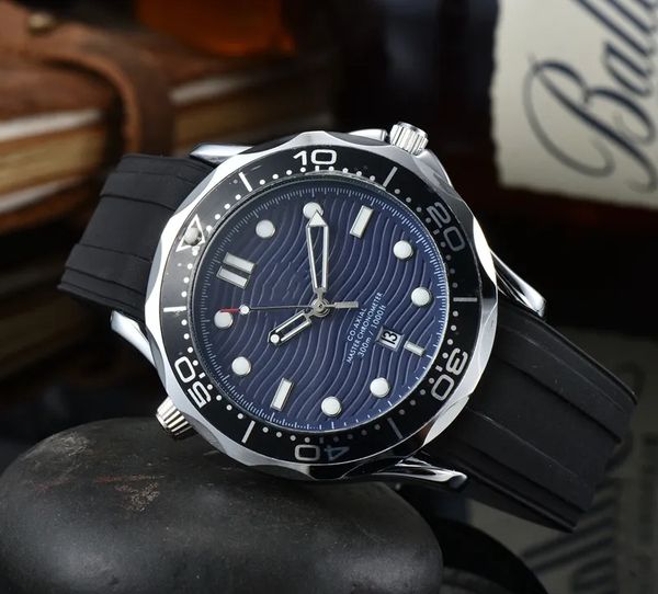 new style three stitches luxury mens watches quartz watch brand designer clock rubber belt men fashion accessories holiday gifts, Slivery;golden
new style three stitches luxury mens watches quartz watch brand designer clock rubber belt men fashion accessories holiday gifts, Slivery;golden