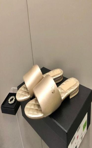 2023 new style designer slippers fashion thick bottom sandals letter embroidery slides lady macaron platform wedges canvas sandal 1056734, Black
2023 new style designer slippers fashion thick bottom sandals letter embroidery slides lady macaron platform wedges canvas sandal 1056734, Black