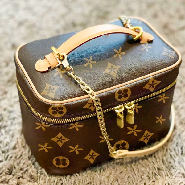 fashion nice bb vanity shoulder bag m41178 luxury tote handbag women designer wash pouch make up case wallets louvis toiletry makeup sling l
fashion nice bb vanity shoulder bag m41178 luxury tote handbag women designer wash pouch make up case wallets louvis toiletry makeup sling l