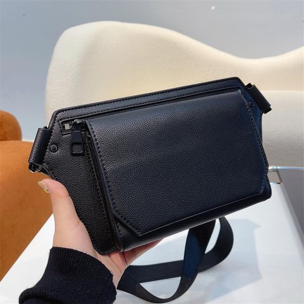 fashion black waist bags designer chest bag men's and women's wallets luxury coin purse2295
fashion black waist bags designer chest bag men's and women's wallets luxury coin purse2295