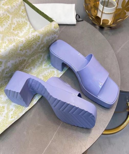 2022 designer sandals women slippers slides crystal platform heels softness fashion outdoor beach buckle summer 3790138, Black
2022 designer sandals women slippers slides crystal platform heels softness fashion outdoor beach buckle summer 3790138, Black