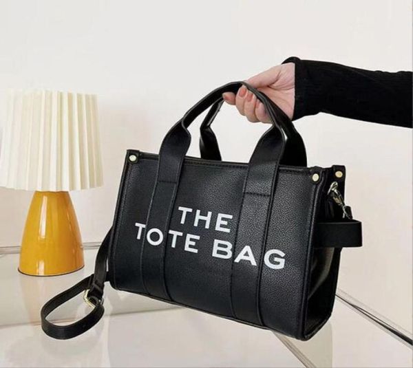 brands tote bag for women designer women handbags luxury matte pu leather shoulder crossbody bags small shopper purses3637167, Black;red
brands tote bag for women designer women handbags luxury matte pu leather shoulder crossbody bags small shopper purses3637167, Black;red