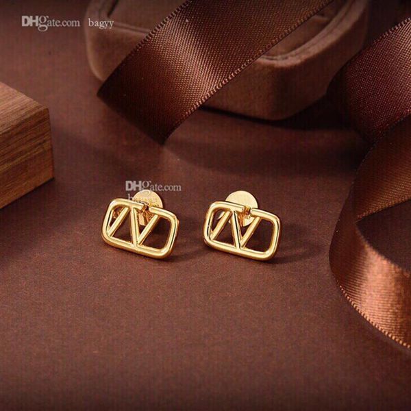 fashion designer letter v earrings pearl stud earring women tassel love internet celebrity earring female jewelry luxury fge311o, Golden;silver
fashion designer letter v earrings pearl stud earring women tassel love internet celebrity earring female jewelry luxury fge311o, Golden;silver
