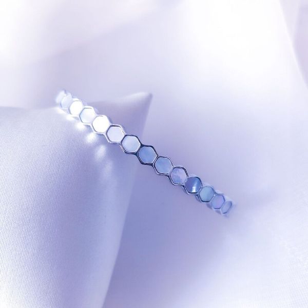 korean version of the full of stars bracelet titanium steel does not lose color ins wind niche couple bracelet senior sense, White
korean version of the full of stars bracelet titanium steel does not lose color ins wind niche couple bracelet senior sense, White