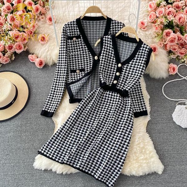 dress new 2021 autumn winter knitting 2 piece set women's singlebreasted cardigan jacket warm sweater jacket + knitted vest dress, White
dress new 2021 autumn winter knitting 2 piece set women's singlebreasted cardigan jacket warm sweater jacket + knitted vest dress, White
