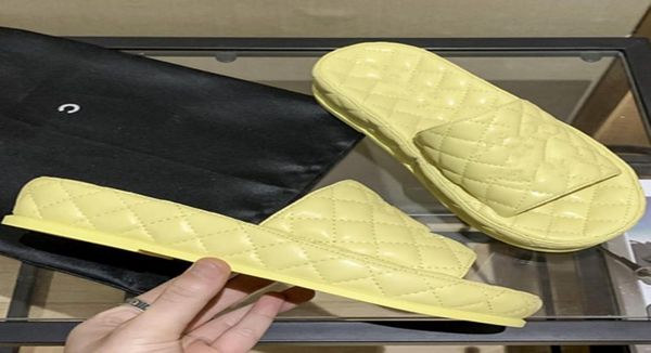 embroidery quilted platform slippers women ladies leather sandals beach mule pool slide thick bottom summer slip on high heel flat9218098, Black
embroidery quilted platform slippers women ladies leather sandals beach mule pool slide thick bottom summer slip on high heel flat9218098, Black