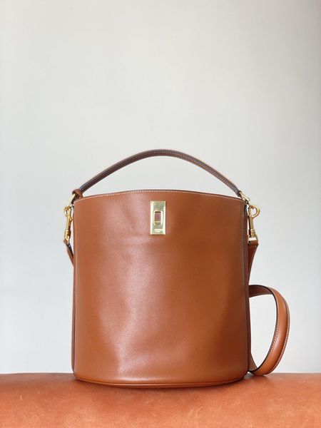 fashion 2pcs totes women luxurys designers bags 100% cowhide leather bucket bag crossbody shoulder bag wallet lady clutch removable shoulder
fashion 2pcs totes women luxurys designers bags 100% cowhide leather bucket bag crossbody shoulder bag wallet lady clutch removable shoulder