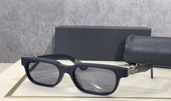 sunglasses for men and women summer style vagillionaire antiultraviolet retro square plate full frame fashion eyeglasses random b8400431, White;black
sunglasses for men and women summer style vagillionaire antiultraviolet retro square plate full frame fashion eyeglasses random b8400431, White;black