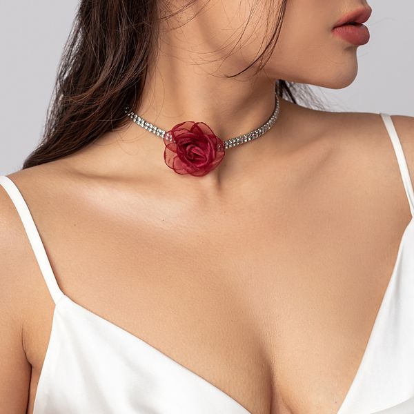 elegant korean flower clavicle chain necklace for women girls party rhinestone choker short necklace new gift y2k jewelry, Golden;silver
elegant korean flower clavicle chain necklace for women girls party rhinestone choker short necklace new gift y2k jewelry, Golden;silver