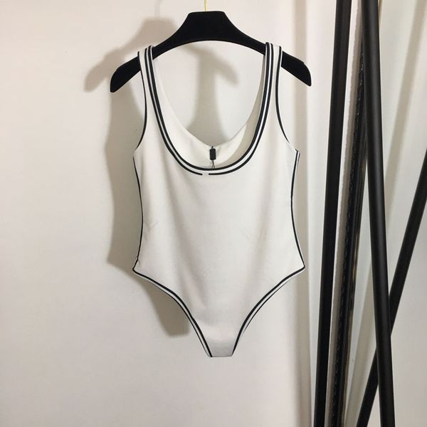 designer fe summer fashion high-end strap beach fd bikini swimsuit underwear womens swimsuits one piece bathing suit women's set temper, White;black
designer fe summer fashion high-end strap beach fd bikini swimsuit underwear womens swimsuits one piece bathing suit women's set temper, White;black