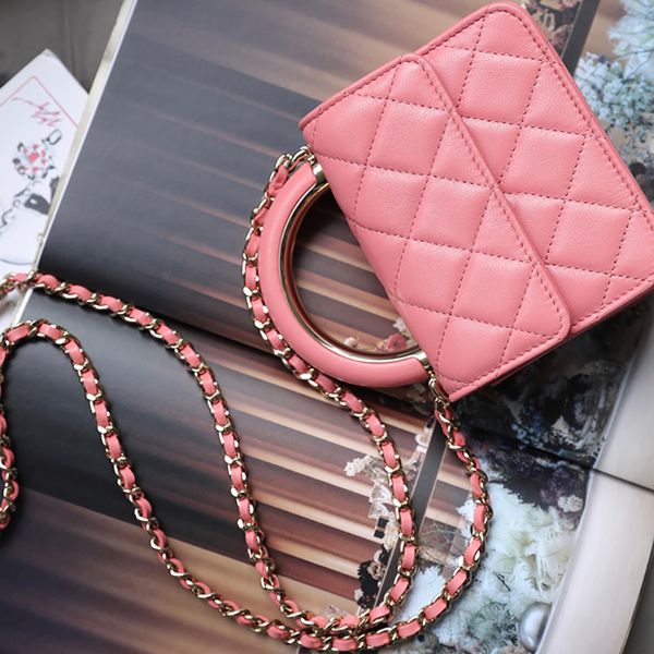 designer crossbody bags luxury shoulder bags 1:1 quality lambskin mini flap bag with handle 13cm with box mc094
designer crossbody bags luxury shoulder bags 1:1 quality lambskin mini flap bag with handle 13cm with box mc094