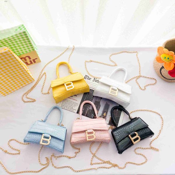 2022 new arrivals crocodile pattern girls handbag kids colorful children's fashion shoulder bag designer purses
2022 new arrivals crocodile pattern girls handbag kids colorful children's fashion shoulder bag designer purses