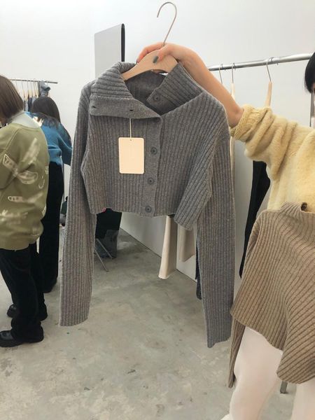 sweaters japanese style turndown collar women cardigans korean long sleeve knit cropped cardigan vintage elegant cardigan, White;black
sweaters japanese style turndown collar women cardigans korean long sleeve knit cropped cardigan vintage elegant cardigan, White;black