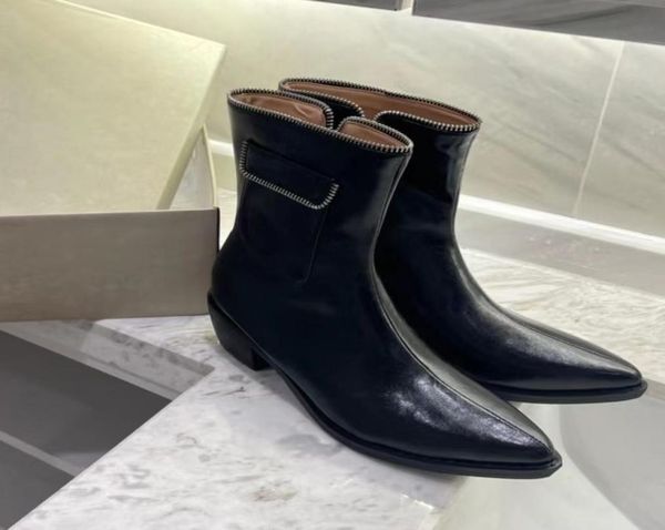 new fashion women039s martin boots luxury designer shoes autumn and winter genuine leather denim shoes outdoor high heels anti 9119079, Black
new fashion women039s martin boots luxury designer shoes autumn and winter genuine leather denim shoes outdoor high heels anti 9119079, Black