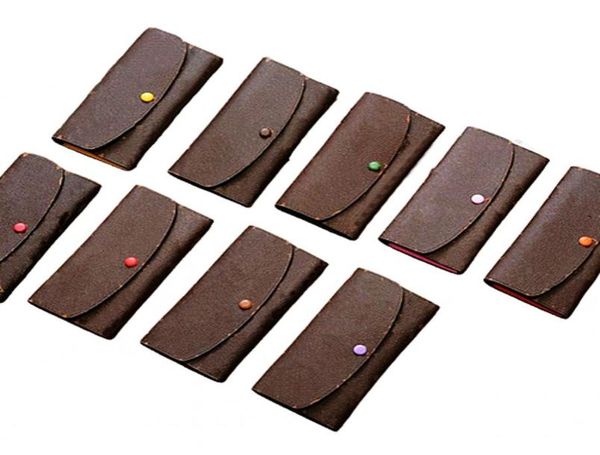 wallets fashion women clutch wallet quality fold wallets ladies long classical old flower purse luxurys pu leather bag credit card2409584, Red;black
wallets fashion women clutch wallet quality fold wallets ladies long classical old flower purse luxurys pu leather bag credit card2409584, Red;black